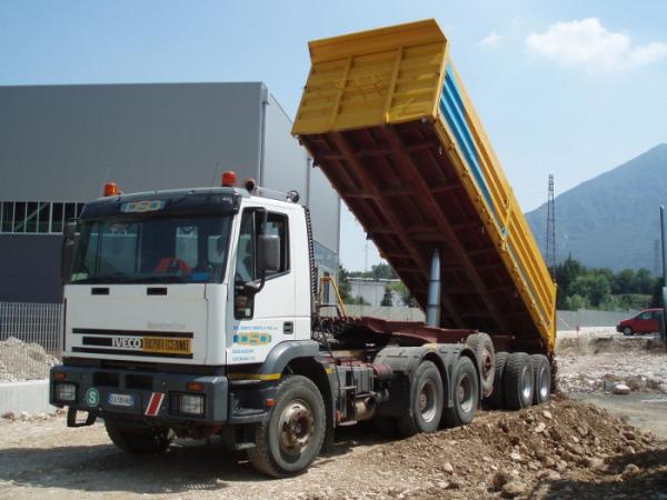 Autoarticolato mezzo d’opera