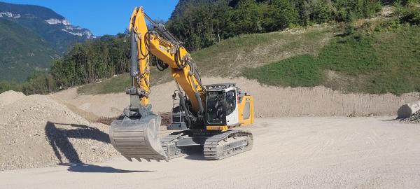 LIEBHERR R 934