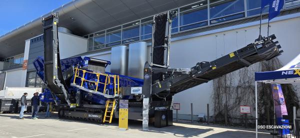 DALLA FIERA DI MONACO..NUOVO VAGLIO SGROSSATORE E NASTRO DI RILANCIO INERTI