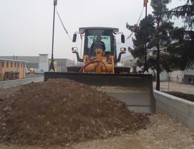 Livellazioni piazzali e terreni